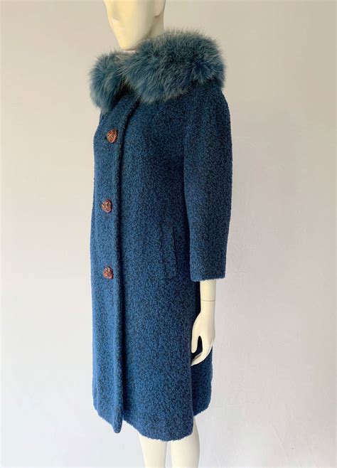 Jacket in wool and mohair with satin collar 